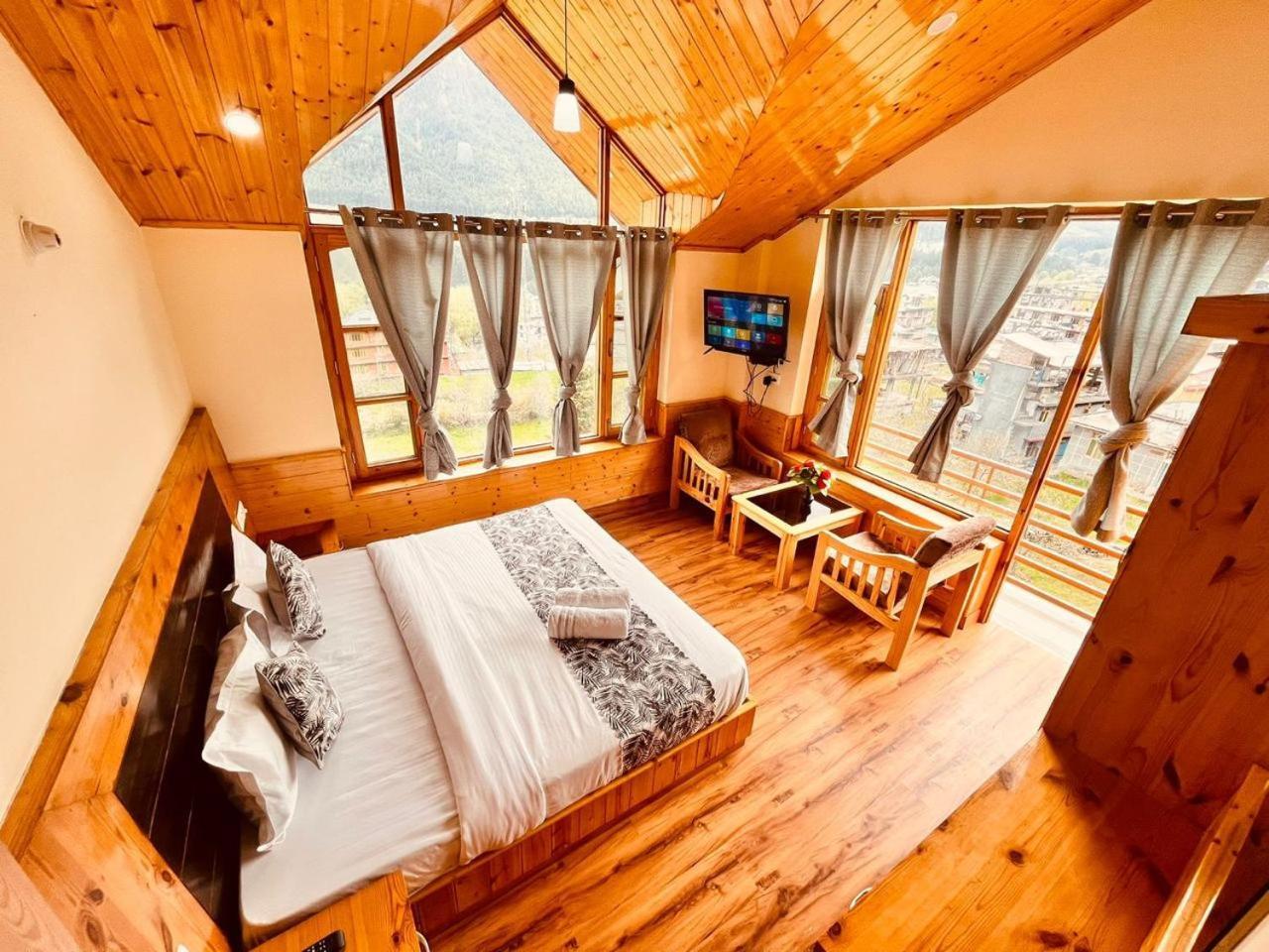 The Rohtang Chalet Hotell Manāli Exteriör bild